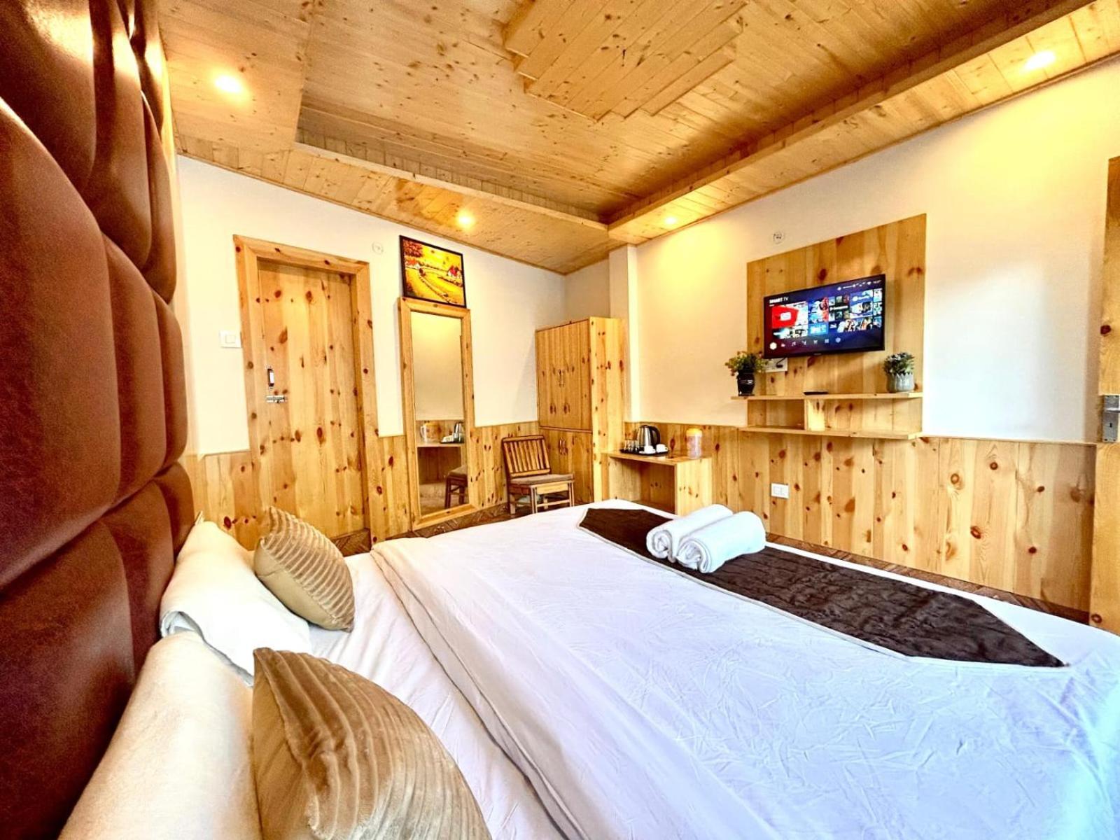 Hotel Jannat Manāli Dış mekan fotoğraf